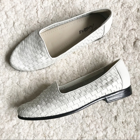 Trotter: White Woven Leather with Black Sole Liz Loafers Size 6.5 - Picture 1 of 9